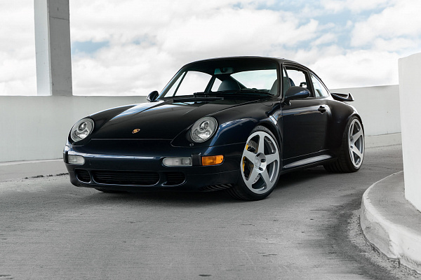 Фото дисков HRE 305M Сатиновый лак на Porsche 911 IV