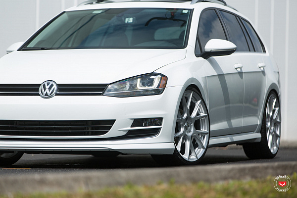 Фото дисков Vossen VFS-6 Серебро на Volkswagen Golf VII