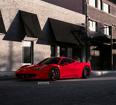Фото дисков Strasse Wheels SM5R Deep Concave Monoblock на Ferrari 458
