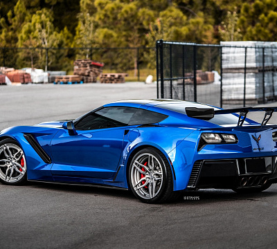 Фото дисков Strasse Wheels SV4 Deep Concave Duoblock на Chevrolet Corvette C7