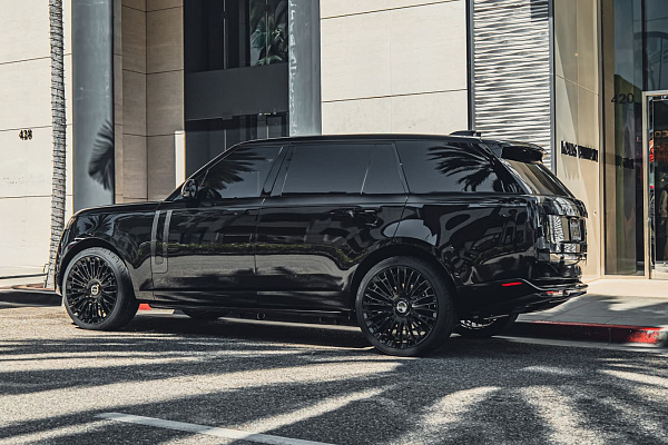 Фото дисков Brixton Forged LX01 Черный глянец на Range Rover V