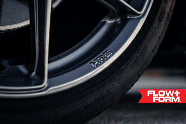 Фото дисков HRE FF21 Серебро на Volkswagen Golf VIII