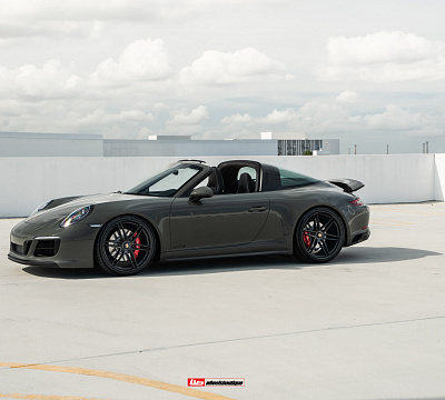 Фото дисков HRE P106 на Porsche 911 VII