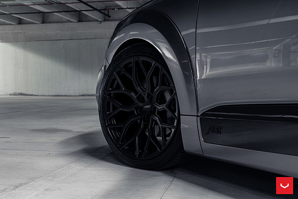 Фото дисков Vossen HF-2 Черный сатин на Audi Q7 (4M)