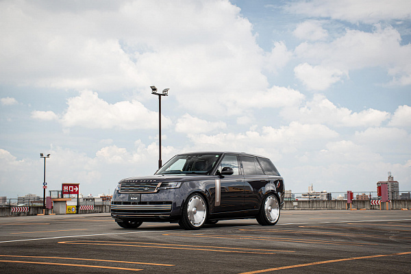 Фото дисков HRE L108M Глянцевый лак на Land Rover Range Rover V