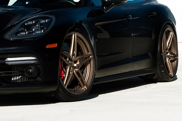 Фото дисков Anrky AN27 Сатиновая бронза на Porsche Panamera III