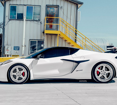 Фото дисков Strasse Wheels S5 Track на Chevrolet Corvette C8