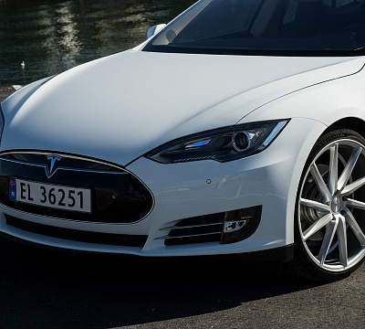Фото дисков Vossen CVT на Tesla Model S