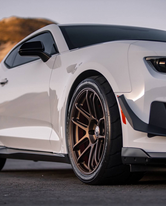 Фото дисков RC104 Сатиновая бронза на Chevrolet Camaro VI