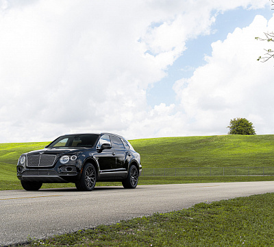 Фото дисков Vossen HF-2 на Bentley Bentayga