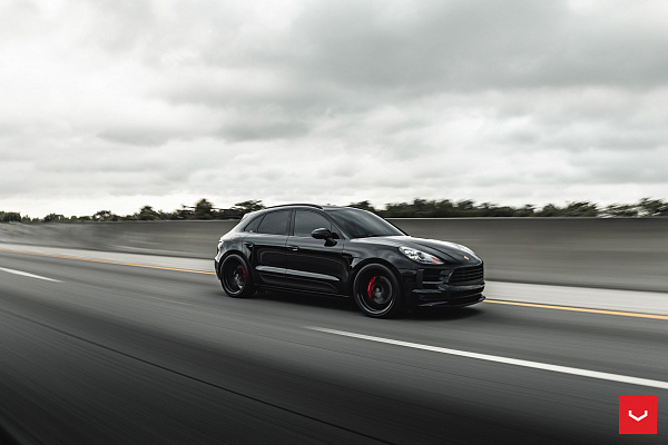Фото дисков Vossen HF-5 Черный глянец на Porsche Macan I