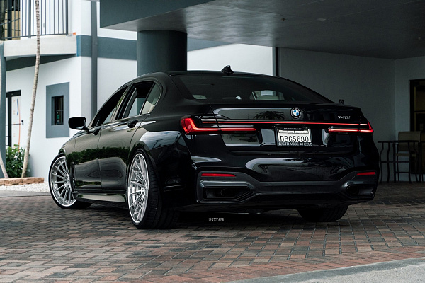 Фото дисков Strasse Wheels SV15 Deep Concave FS Глянцевый лак на BMW 7 (G11/G12)