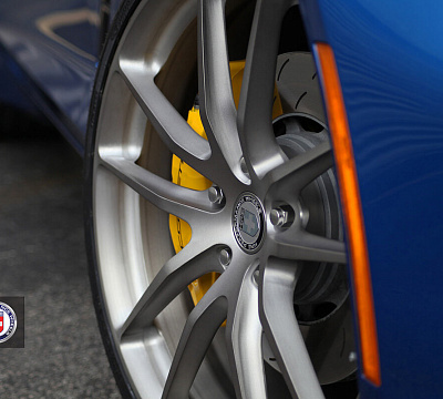 Фото дисков HRE P104 на Chevrolet Corvette C7