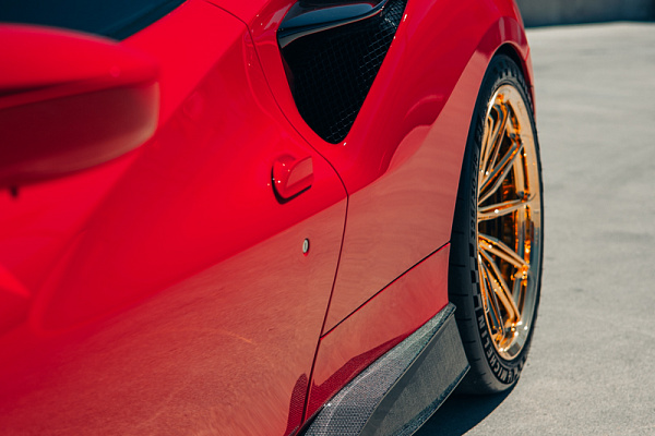 Фото дисков Brixton Forged R11-RS Глянцевое золото на Ferrari F8