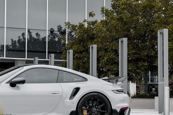 Фото дисков Brixton Forged R11-RS Черный глянец на Porsche 911 VIII