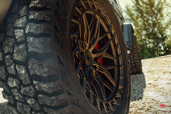 Фото дисков Vossen LC3-01T Сатиновая темная бронза на Mercedes-Benz G-Class III