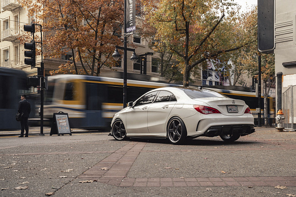 Фото дисков Motegi Racing CS5 Сатиновый графит на Mercedes-Benz CLA (C117, X117)