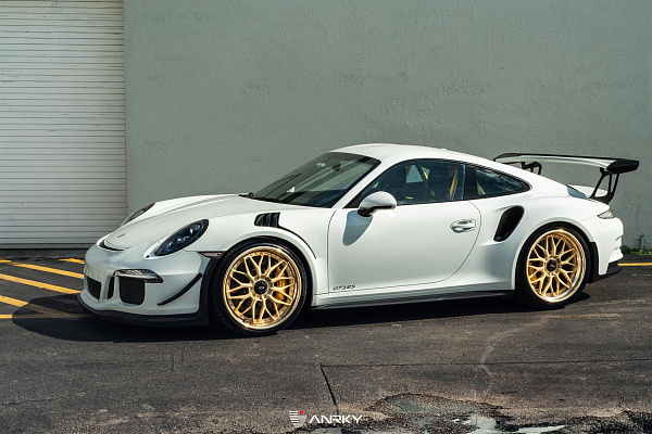 Фото дисков Anrky RS1 Сатиновое золото на Porsche 911 VII