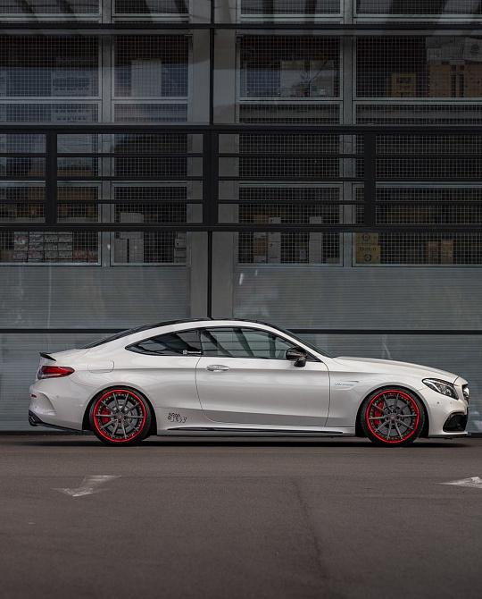 Фото дисков M-X2 (3-Piece) Глянцевый темный лак на Mercedes-Benz C-Class (W205)
