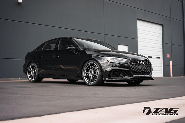 Фото дисков HRE FF04 Серебро на Audi A/S/RS 3 (8V)