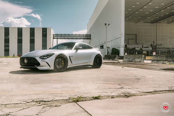 Фото дисков Vossen VPS-4 Черный сатин на Mercedes-Benz AMG GT II