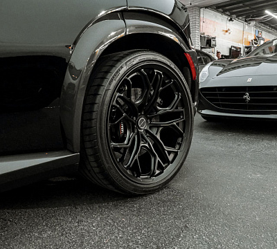 Фото дисков Brixton Forged PF14 R / RS на Ferrari Purosangue