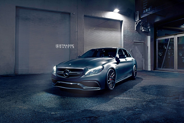 Фото дисков Strasse Wheels SM7T Deep Concave Черный сатин на Mercedes-Benz C-Class (W205)