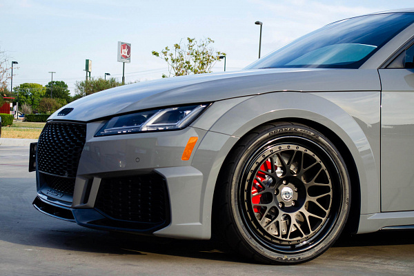 Фото дисков HRE 300 Черный сатин на Audi TT (8S)