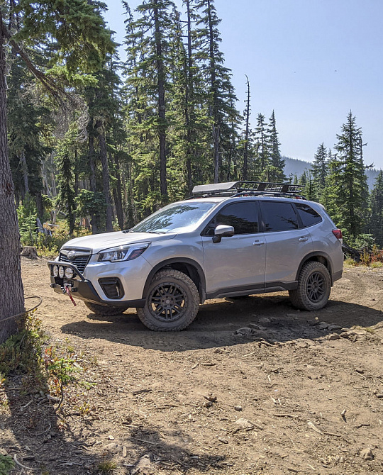 Фото дисков ARCHES Черный матовый на Subaru Forester SK
