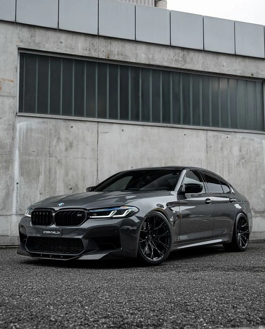 Фото дисков ST9 Черный глянец на BMW 5/M5 (G60/G90)