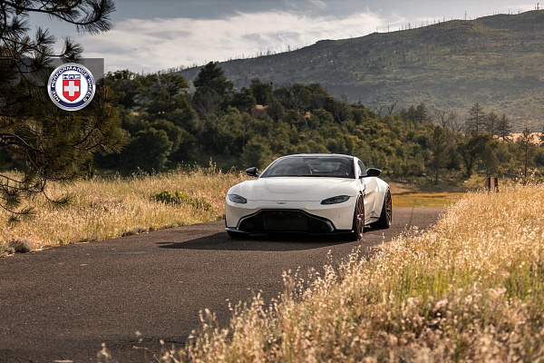 Фото дисков HRE P104SC Глянцевая темная медь на Aston Martin Vantage 4