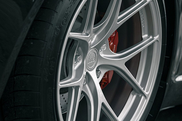 Фото дисков Bola FP2 Сатиновый лак на Porsche 911 VI