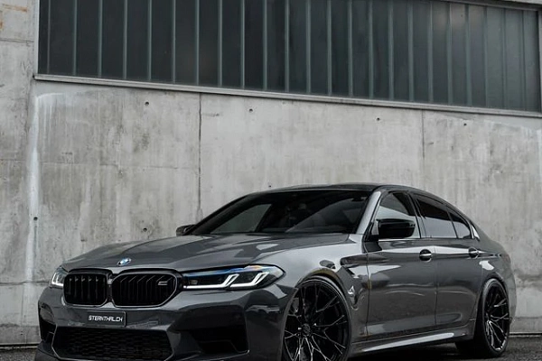 Фото дисков ST Wheels ST9 Черный глянец на BMW 5/M5 (G60/G90)