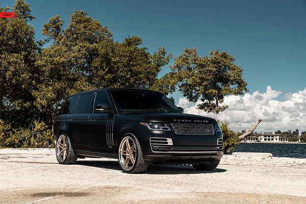 Фото дисков Anrky AN37 Глянцевое темное золото на Range Rover IV