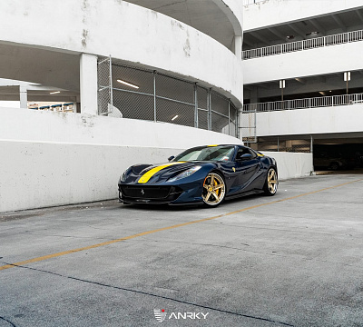 Фото дисков Anrky AN35 на Ferrari 812