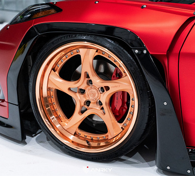 Фото дисков Anrky XR-305 на Chevrolet Corvette C8