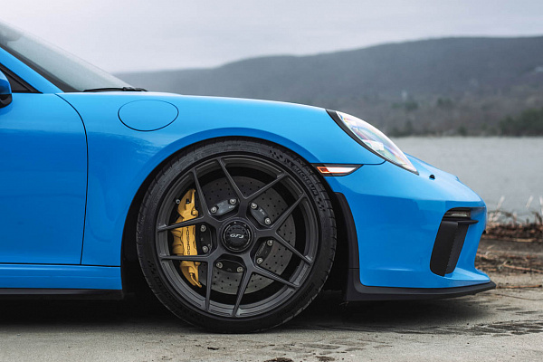 Фото дисков Brixton Forged PF7 Сатиновый темный лак на Porsche 911 VII
