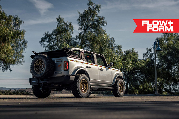 Фото дисков HRE FT1 Сатиновое темное золото на Ford Bronco
