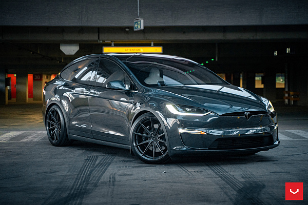 Фото дисков Vossen HFX-2 (5-Lug) Глянцевый графит на Tesla Model X