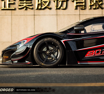 Фото дисков BC Forged RS45 на McLaren 650S