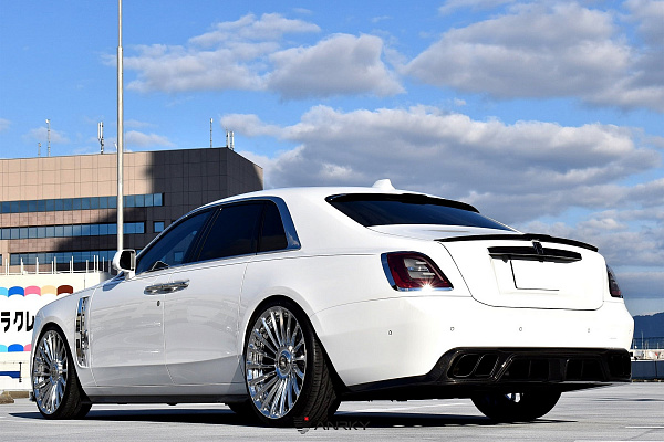 Фото дисков Anrky RF-282 Полированный лак на Rolls-Royce Ghost I