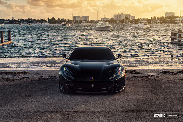 Ferrari 812