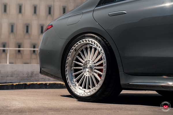 Фото дисков Vossen GEN-04 (3-piece) Глянцевый лак на Mercedes-Benz S-Class (W223)