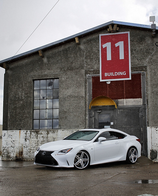 Фото дисков CV5 Серебро на Lexus RC