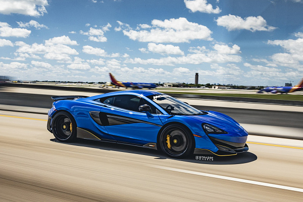 Фото дисков Strasse Wheels R10 Deep Concave FS Черный сатин на McLaren 600
