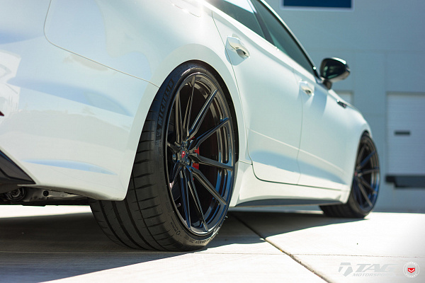 Фото дисков Vossen M-X2 Глянцевый графит на Audi A/S/RS 5 (F5)
