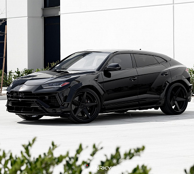 Фото дисков Anrky RS5.3 на Lamborghini Urus