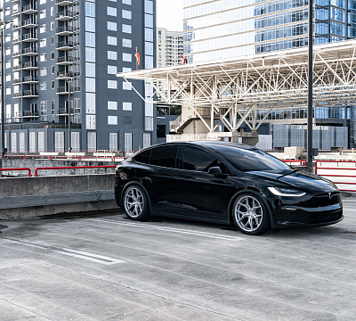 Фото дисков Vossen HF-5 на Tesla Model X