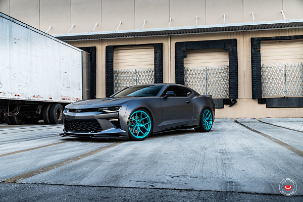 Фото дисков Vossen S21-01 Другой цвет на Chevrolet Camaro VI