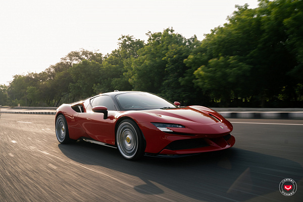 Ferrari SF90